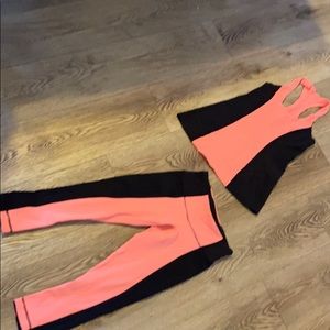 LULULEMON Capri set